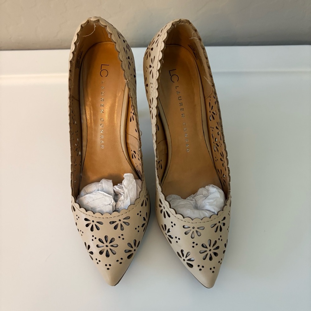 LC Lauren Conrad Confetti Ivory flower laser cut out stiletto heels size 6 - Picture 2 of 16